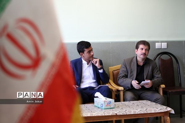 برگزاری کارگاه آموزشی فن سخن‌وری ویژه نمایندگان نهمین دوره مجلس دانش‌آموزی فارس در شیراز