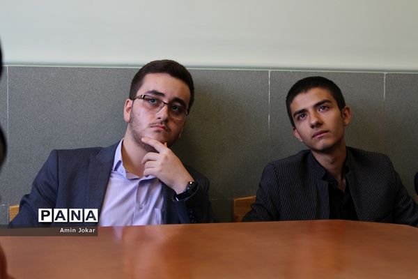 برگزاری کارگاه آموزشی فن سخن‌وری ویژه نمایندگان نهمین دوره مجلس دانش‌آموزی فارس در شیراز