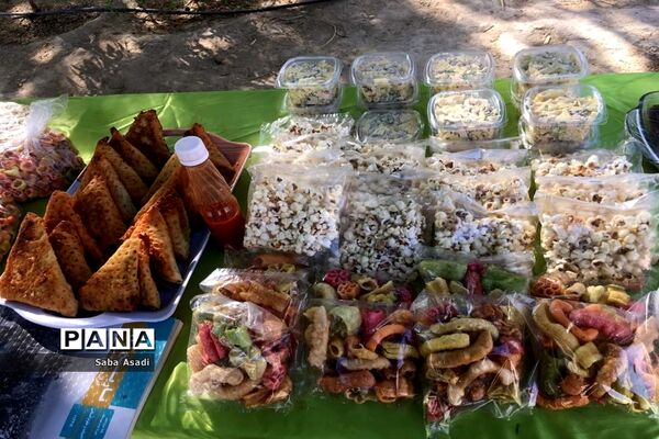 بازارچه خیریه دبیرستان الزهرا گله دار