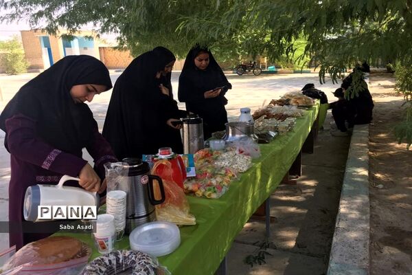 بازارچه خیریه دبیرستان الزهرا گله دار