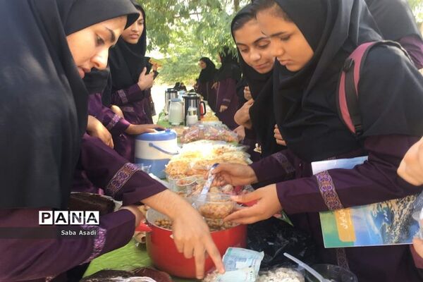 بازارچه خیریه دبیرستان الزهرا گله دار
