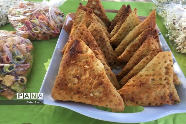 بازارچه خیریه دبیرستان الزهرا گله دار