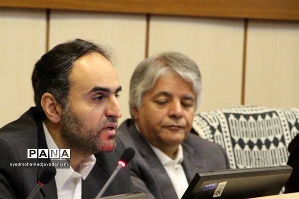 نشست خبری کمیسیون گردشگری و عمرانی شورا شهر