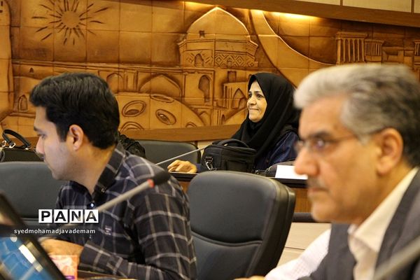 نشست خبری کمیسیون گردشگری و عمرانی شورا شهر