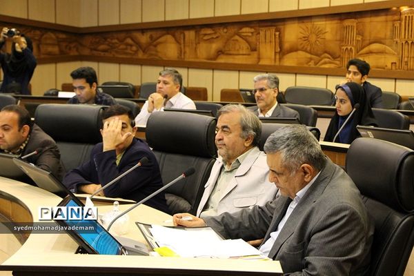 نشست خبری کمیسیون گردشگری و عمرانی شورا شهر