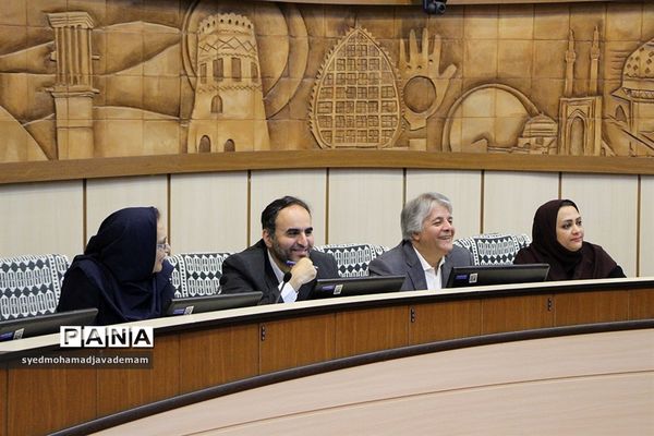 نشست خبری کمیسیون گردشگری و عمرانی شورا شهر