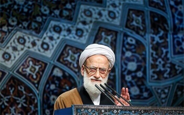 امامی کاشانی نماز جمعه تهران را اقامه می‌کند