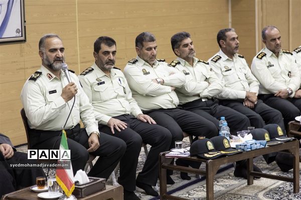 دیدار کارکنان فرماندهی انتظامی استان یزد با آیت الله ناصری‌