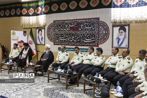 دیدار کارکنان فرماندهی انتظامی استان یزد با آیت الله ناصری‌