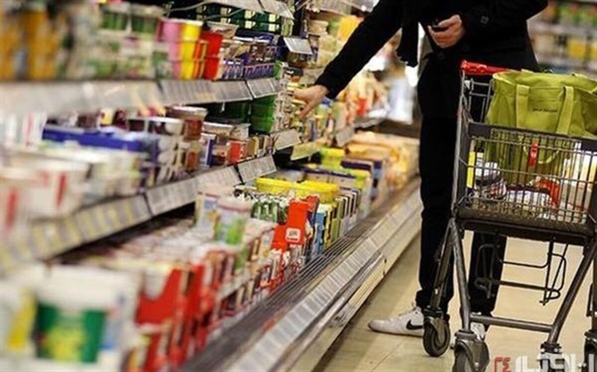 رئیس کمیسیون اقتصادی مجلس:‌ کالاهای اساسی برای مصرف تا یک سال ذخیره‌سازی شده است