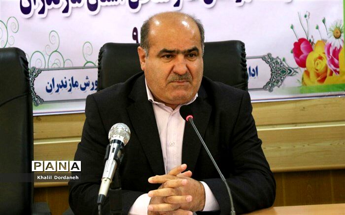 دانش‌آموزان پایه دوازدهم باید هفته‌ای ۳۵ساعت در مدرسه حضور داشته باشند