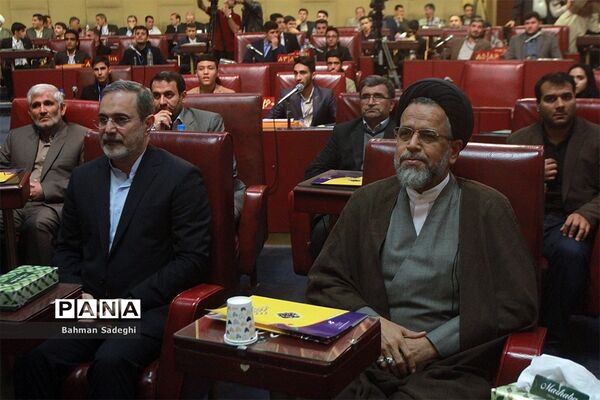 حضور وزیر اطلاعات در نهمین دوره مجلس دانش آموزی