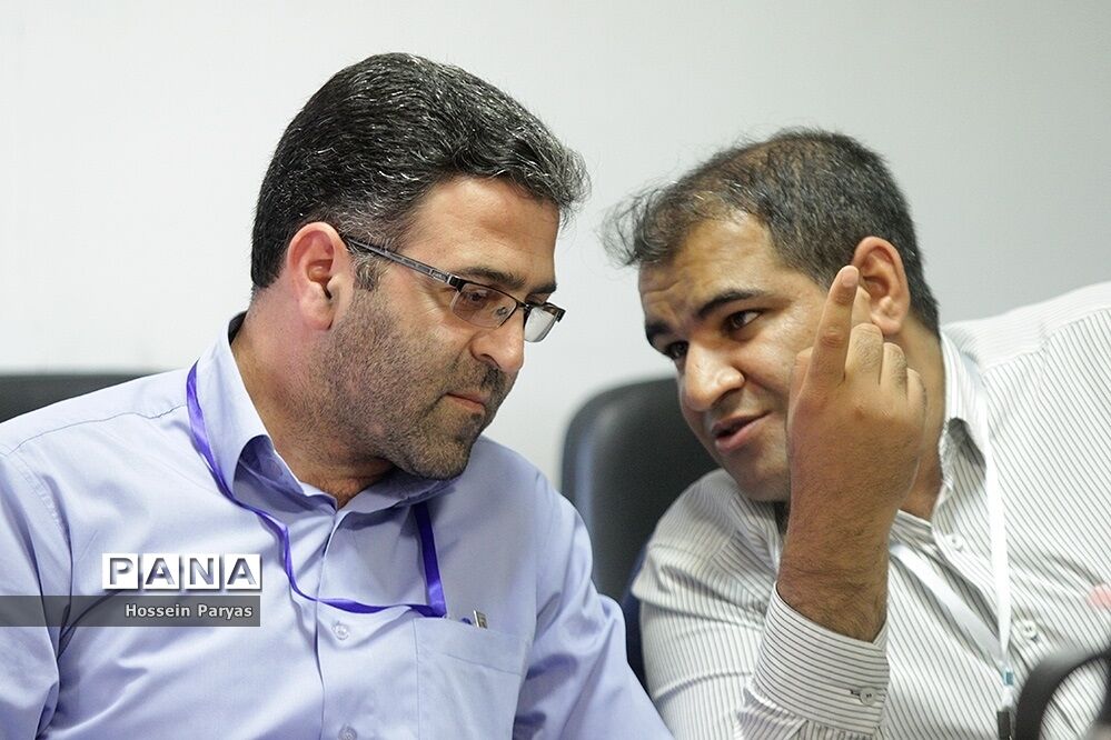 جلسه هماهنگی پایگاه های تغذیه سالم (بوفه مدارس) و جذب و ساماندهی پیشتازان