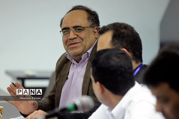 جلسه هماهنگی پایگاه های تغذیه سالم (بوفه مدارس) و جذب و ساماندهی پیشتازان