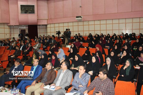 سمپوزیوم کارآمدی شورای معلمان در ساری