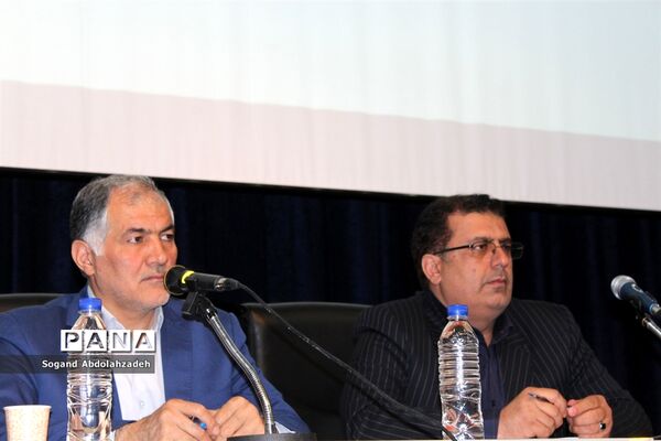 سمپوزیوم کارآمدی شورای معلمان در ساری