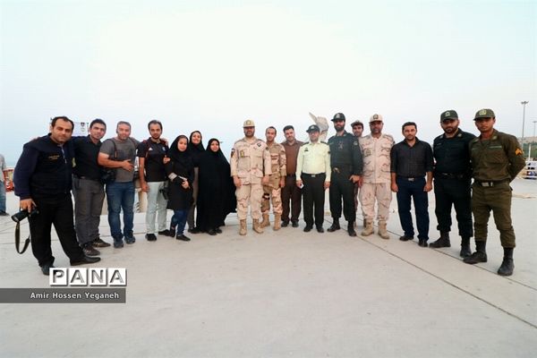 مانور نیروی دریایی جزیره کیش به مناسبت هفته ناجا در جزیره کیش