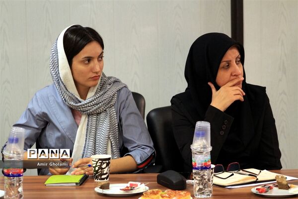 نشست تخصصی ارائه گزارش تحولات جامعه زنان عشایری و روستایی