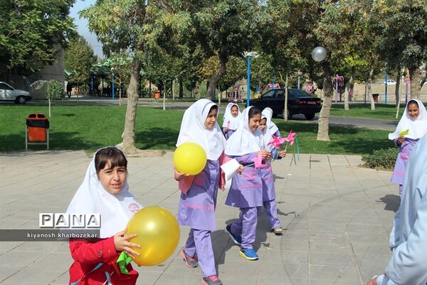 حضور دانش آموزان در کانون فکری ، کودکان و نوجوانان آذربایجان غربی «بمناسبت روز جهانی کودک»