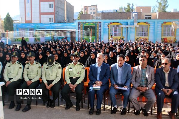 مراسم قرائت پیام مهر در دبیرستان فاطمه زهرا (س) شهرستان بیرجند