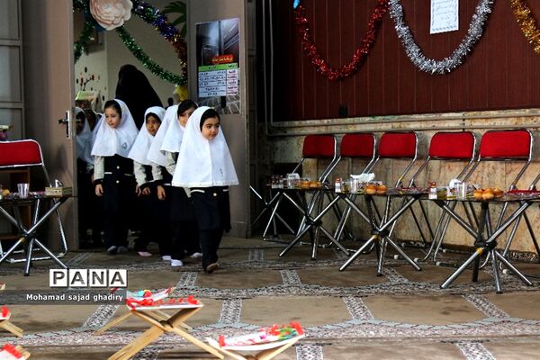 مراسم آغازین آموزش رسمی قرآن به دانش‌آموزان ابتدایی