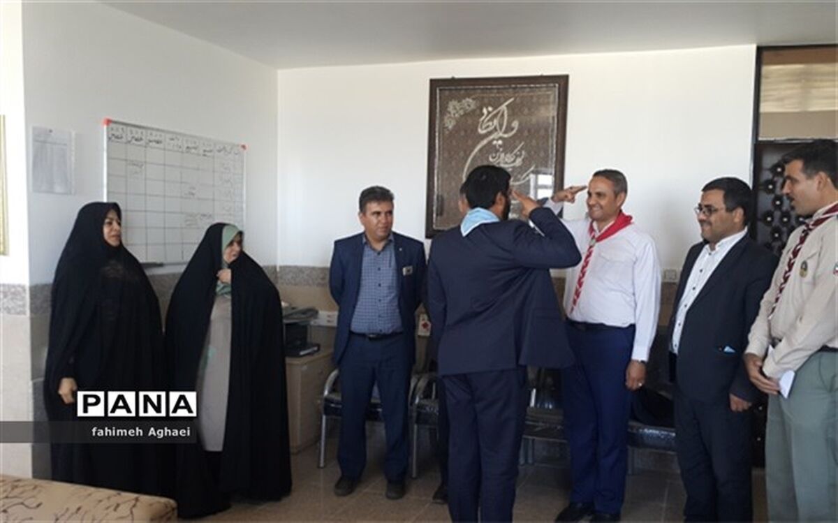 مراسم تودیع ومعارفه مسئول سازمان دانش اموزی شهرستان اردکان برگزارشد