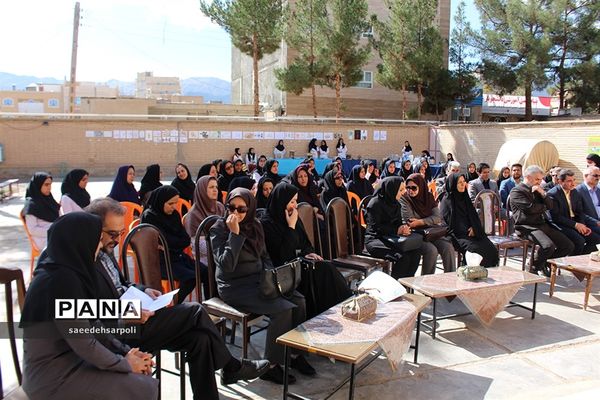 جشنواره غذای سالم در هنرستان رسالت بیرجند