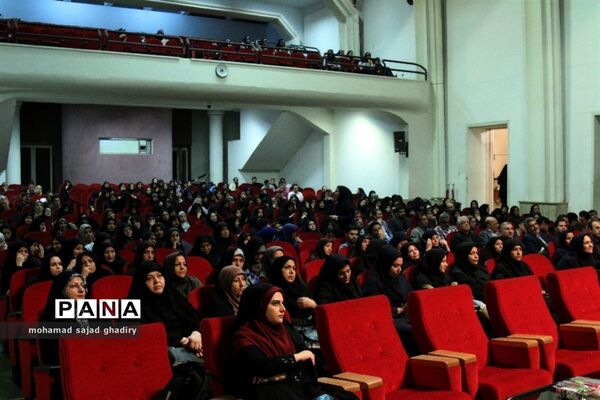 همایش بهداشت  روان با محوریت همیاران مشاور