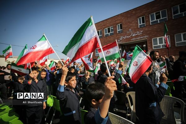 بازدید وزیر آموزش و پرورش از مدارس منطقه جوادآباد و افتتاح مدرسه اتباع