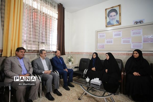 بازدید وزیر آموزش و پرورش از مدارس منطقه جوادآباد و افتتاح مدرسه اتباع