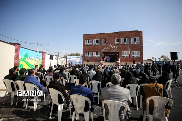 بازدید وزیر آموزش و پرورش از مدارس منطقه جوادآباد و افتتاح مدرسه اتباع