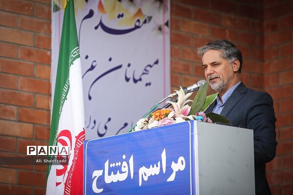 بازدید وزیر آموزش و پرورش از مدارس منطقه جوادآباد و افتتاح مدرسه اتباع