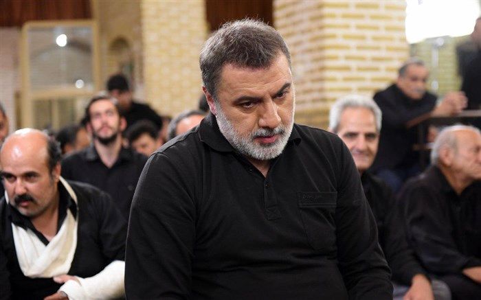 فرهاد قائمیان در پردیس تئاتر شهرزاد با «نشانه‌ها» همراهی می‌کند