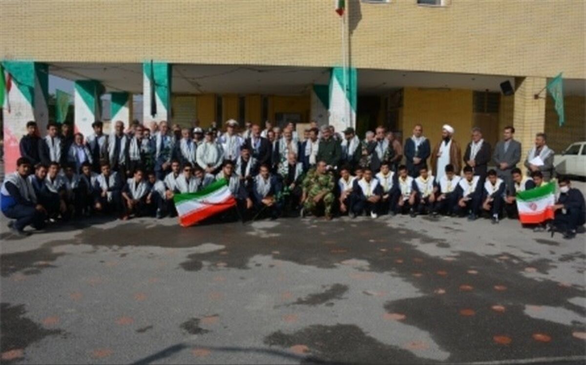 امام جمعه شهر پیربکران: روحیه ایثارگری باید به نسل جدید تزریق شود