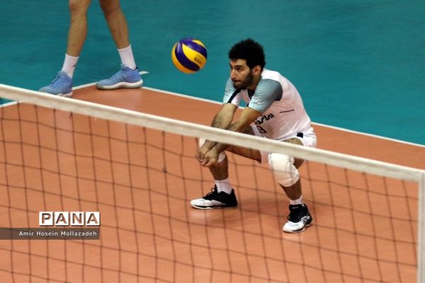 دیدار تیم های والیبال پیکان و شهرداری ارومیه