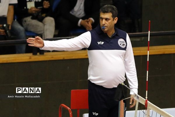 دیدار تیم های والیبال پیکان و شهرداری ارومیه