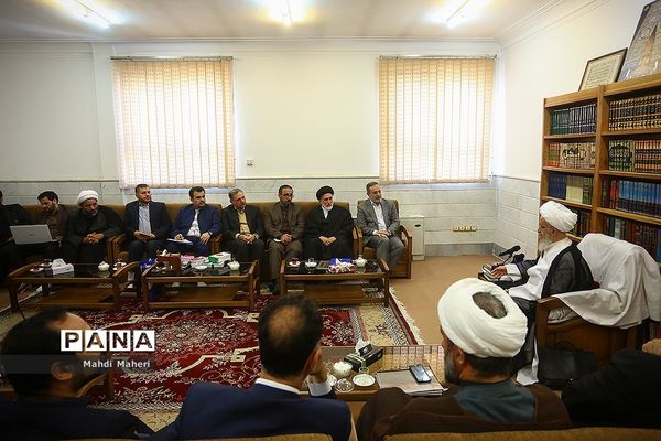 دیدار وزیرآموزش و پرورش با تعدادی از مراجع عظام تقلیددر استان قم