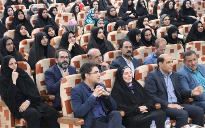 برگزاری مراسم نمادین هفته پیوند اولیاء و مربیان