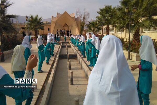 اجرای پیاده‌روی از «خانه تا مدرسه» به مناسبت هفته تربیت بدنی در نی ریز