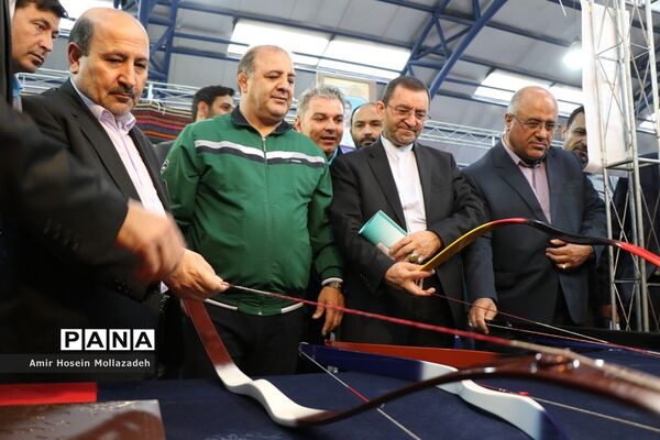 افتتاح نمایشگاه هفته تربیت بدنی و ورزش در ارومیه