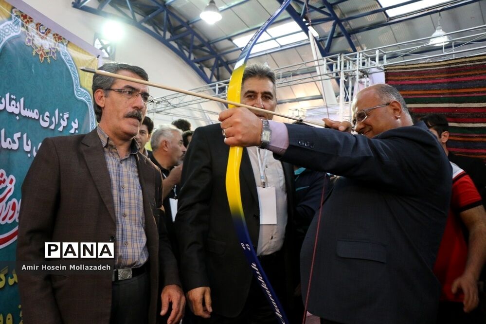 افتتاح نمایشگاه هفته تربیت بدنی و ورزش در ارومیه