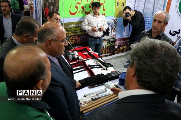افتتاح نمایشگاه هفته تربیت بدنی و ورزش در ارومیه