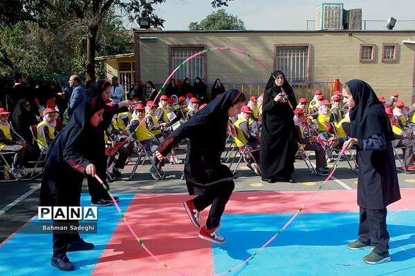 افتتاحیه پنجمین دوره المپیاد ورزشی درون‌ مدرسه‌ای