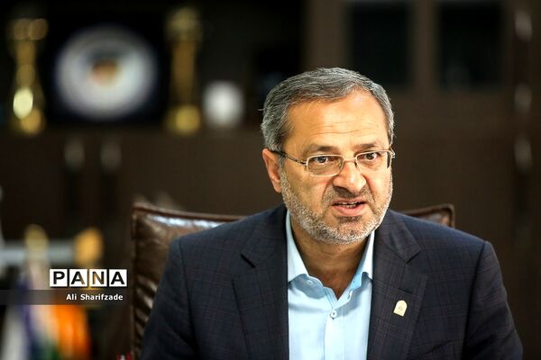 اولین جلسه ستاد مرکزی مدارس شاهد