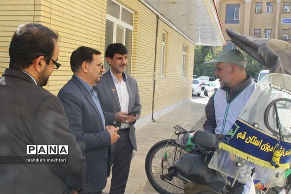 رکوردار کشوری و جهانی با دوچرخه عازم پیاده روی اربعین شد