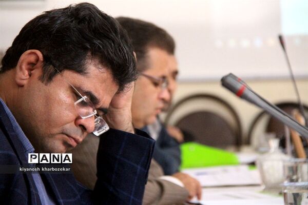 نشست قطبی کارشناسان سازمان دانش آموزی شهرستان های جنوب استان در مهاباد