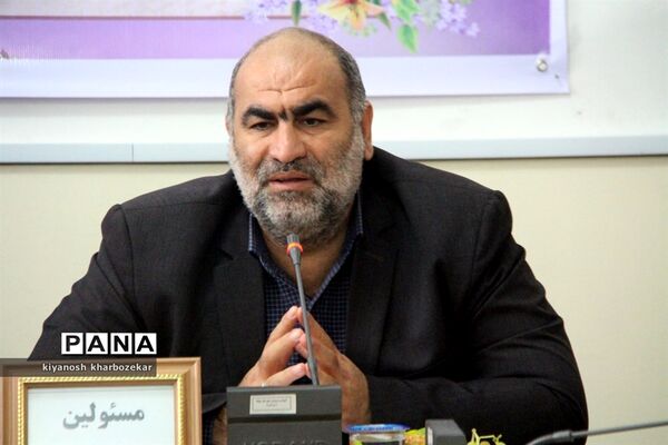 نشست قطبی کارشناسان سازمان دانش آموزی شهرستان های جنوب استان در مهاباد