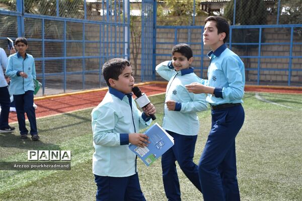 برپایی بازارچه فرهنگی کتاب در دبیرستان شهید صدوقی دوره اول ناحیه 2 یزد