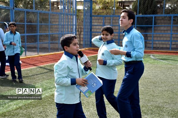 برپایی بازارچه فرهنگی کتاب در دبیرستان شهید صدوقی دوره اول ناحیه 2 یزد
