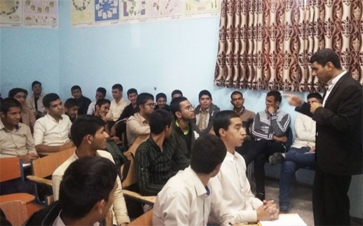 طرح توانمندسازی(روانی _ تحصیلی) دانش آموزان مناطق محروم و حاشیه شهرها کلید خورد